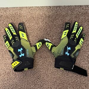 Under Armour Black and Bright Yellow Sports Gloves Football